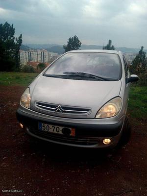 Citroën Xsara Picasso 1.6 i Novembro/00 - à venda -