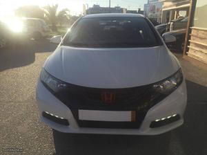 Honda Civic 1.6 i-Dtec Diesel Dezembro/13 - à venda -