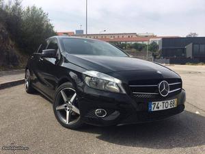 Mercedes-Benz A 180 A180 Setembro/14 - à venda - Ligeiros