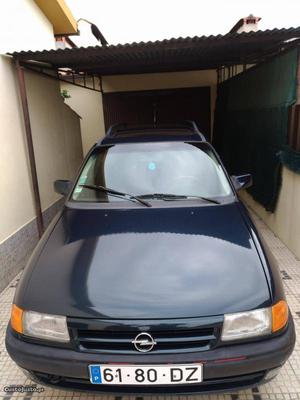 Opel Astra F 1.4i Maio/94 - à venda - Ligeiros Passageiros,