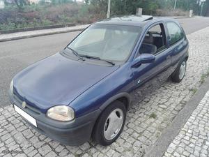 Opel Corsa 1.2i JOY Fevereiro/95 - à venda - Ligeiros