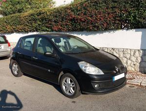 Renault Clio III Janeiro/06 - à venda - Ligeiros