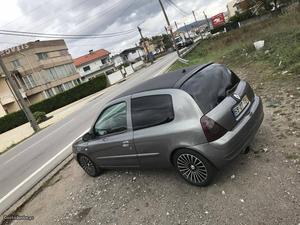 Renault Clio clio Fevereiro/02 - à venda - Ligeiros