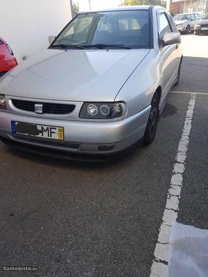 Seat Ibiza 1.9 TDI Novembro/99 - à venda - Ligeiros