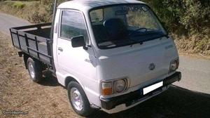 Toyota HiAce 2.2d caixa aberta Dezembro/81 - à venda -