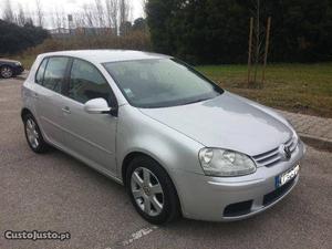 VW Golf 19 tdi confort  Maio/02 - à venda - Ligeiros