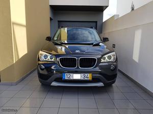 BMW X1 20d sDrive Abril/13 - à venda - Monovolume / SUV,
