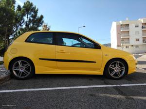 Fiat Stilo sport 1.9 jtd Junho/02 - à venda - Ligeiros