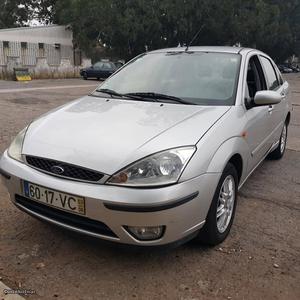 Ford Focus 1.8 TDCi 115cv Junho/03 - à venda - Ligeiros