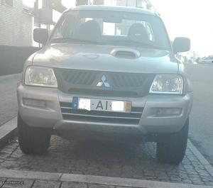 Mitsubishi L200 L200 Strakar Agosto/05 - à venda - Pick-up/