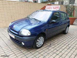 Renault Clio 1.2i RT - 5 Portas Dezembro/99 - à venda -