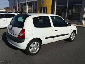 Renault Clio Muito económico Abril/04 - à venda -