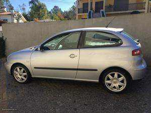 Seat Ibiza 1.9TDi 130cv Abril/03 - à venda - Ligeiros