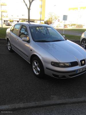 Seat Toledo 1.6SR 105cavalos Abril/99 - à venda - Ligeiros