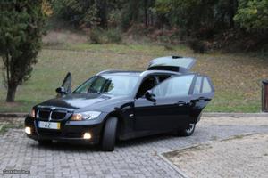 BMW 320 d touring aut Dezembro/05 - à venda - Ligeiros