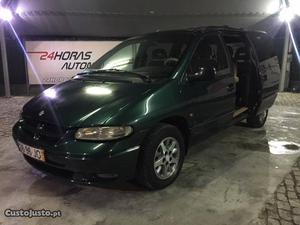 Chrysler Voyager 2.5TD LE Nac Fevereiro/98 - à venda -