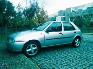 Ford Fiesta V Techno Dezembro/98 - à venda - Ligeiros