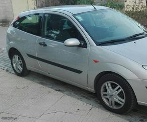 Ford Focus 1.8 TDCI 115cv Dezembro/01 - à venda -