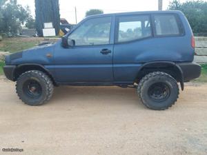 Nissan Terrano 2.7 Agosto/93 - à venda - Pick-up/