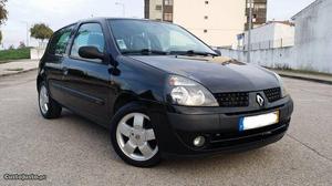 Renault Clio 1.5dci C/A.C C/Novo Abril/02 - à venda -