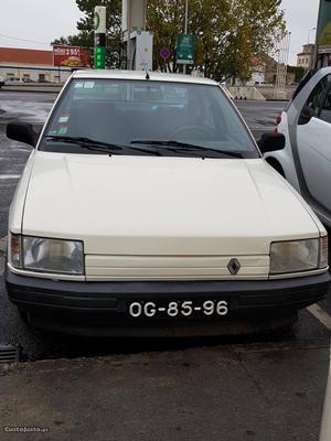 Renault aceito retoma Outubro/87 - à venda - Ligeiros