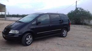 VW Sharan 2.0 TDI / 140 CV Junho/08 - à venda - Ligeiros