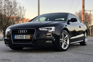 Audi A5 A5 2.0 TDI S-LINE COUPÉ Abril/13 - à venda -