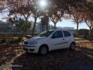 Fiat Punto Ar condicionado Novembro/05 - à venda -