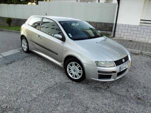 Fiat Stilo v IMPECÁVEL Junho/02 - à venda - Ligeiros