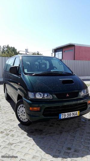 Mitsubishi Space Gear 2.5diesel 8 lugares Junho/99 - à