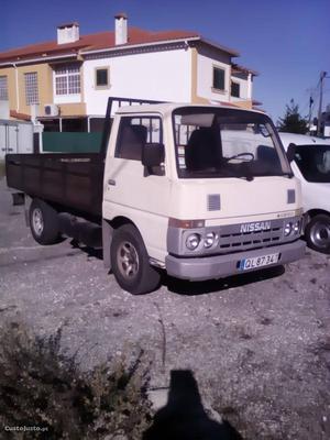 Nissan Pick Up Cabstar Novembro/88 - à venda - Pick-up/