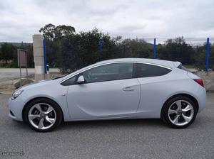 Opel Astra GTC cv Dezembro/11 - à venda -