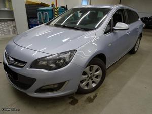 Opel Astra Sports Tourer Julho/14 - à venda - Ligeiros