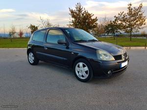 Renault Clio 1.5 DCI 82Cv Maio/04 - à venda - Comerciais /