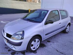 Renault Clio 1.5 dci 80cv van Julho/05 - à venda - Ligeiros