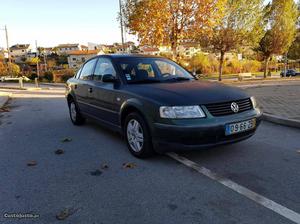 VW Passat 1.9TDI 110Cv Outubro/98 - à venda - Ligeiros