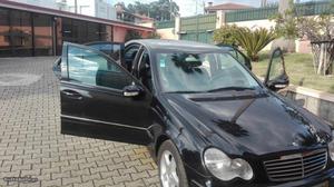 Mercedes-Benz C 220 CDI Maio/03 - à venda - Ligeiros