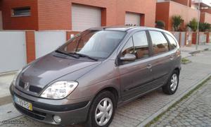 Renault Scénic 1.4 RT e Maio/01 - à venda - Monovolume /