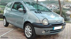 Renault Twingo v INITIAL Dezembro/03 - à venda -