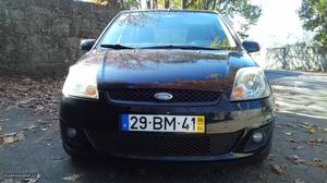 Ford Fiesta Sportvan 1.4 TDCI Abril/06 - à venda -