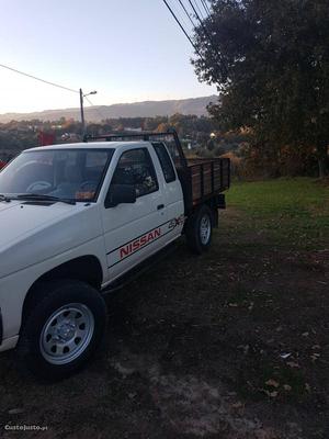 Nissan Pick Up Xcab 4x4 Junho/92 - à venda - Pick-up/