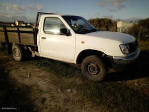 Nissan Pick Up direçao assistida Abril/01 - à venda -