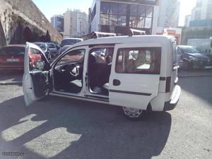 Opel Combo 5 Lugares Fevereiro/08 - à venda - Ligeiros