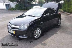 Opel Tigra Twintop Abril/05 - à venda - Descapotável /