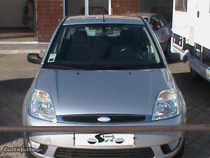 Ford Fiesta 1.25 ghia 5 portads Março/05 - à venda -