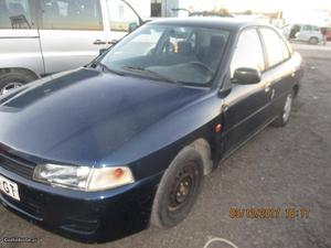 Mitsubishi Lancer 1.3 5 portas Fevereiro/96 - à venda -