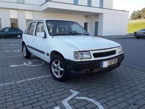 Opel Corsa 1.5 disel 5 lugares Novembro/94 - à venda -