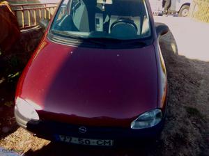 Opel Corsa Normal Junho/97 - à venda - Ligeiros