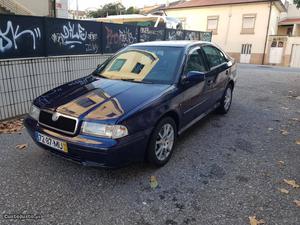 Skoda Octavia 1.9 tdi Março/99 - à venda - Ligeiros