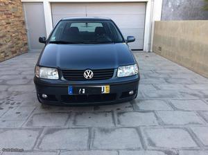 VW Polo Excelente Agosto/01 - à venda - Ligeiros
